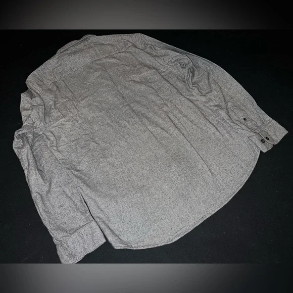 Sonoma men’s flannel button down long sleeve shirt - Picture 2 of 3